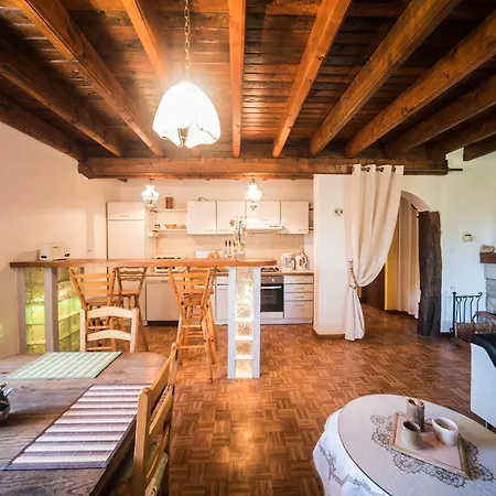 In Darney With Meadow Views, Cleaning Included Apartment Dombasle-devant-Darney