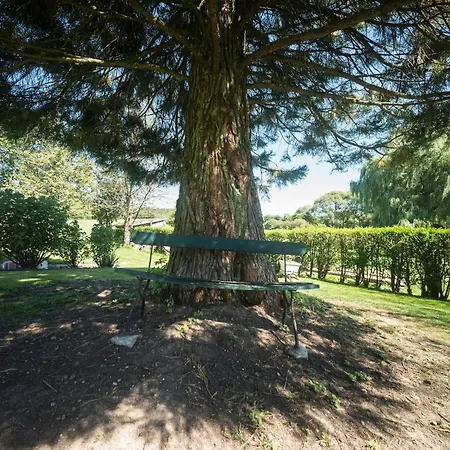 In Darney With Meadow Views, Cleaning Included Apartment *